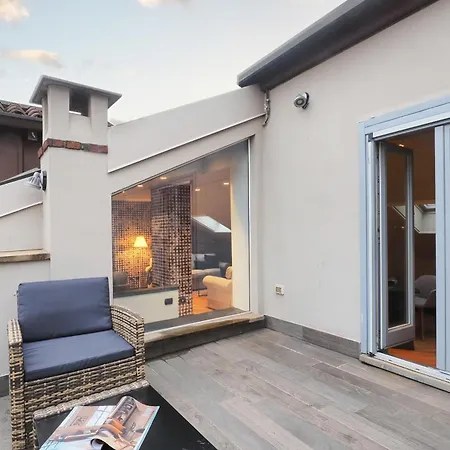 Splendido Attico Con 2 Terrazzi In Brera * Milan