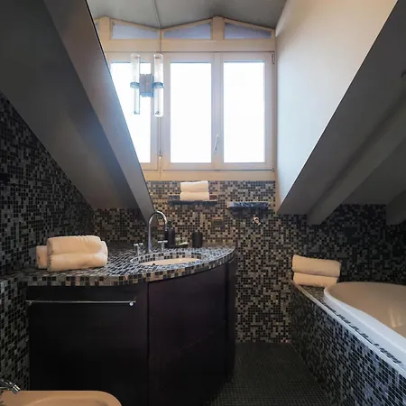 Splendido Attico Con 2 Terrazzi In Brera