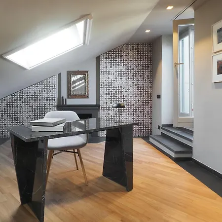 Splendido Attico Con 2 Terrazzi In Brera * Milan